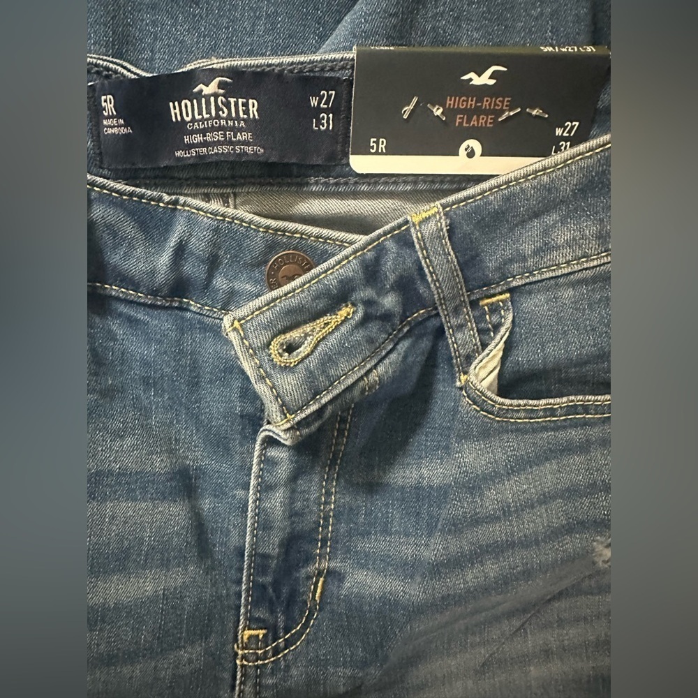 NWT Hollister High-Rise Ripped Flare Jeans - Picture 5 of 5
